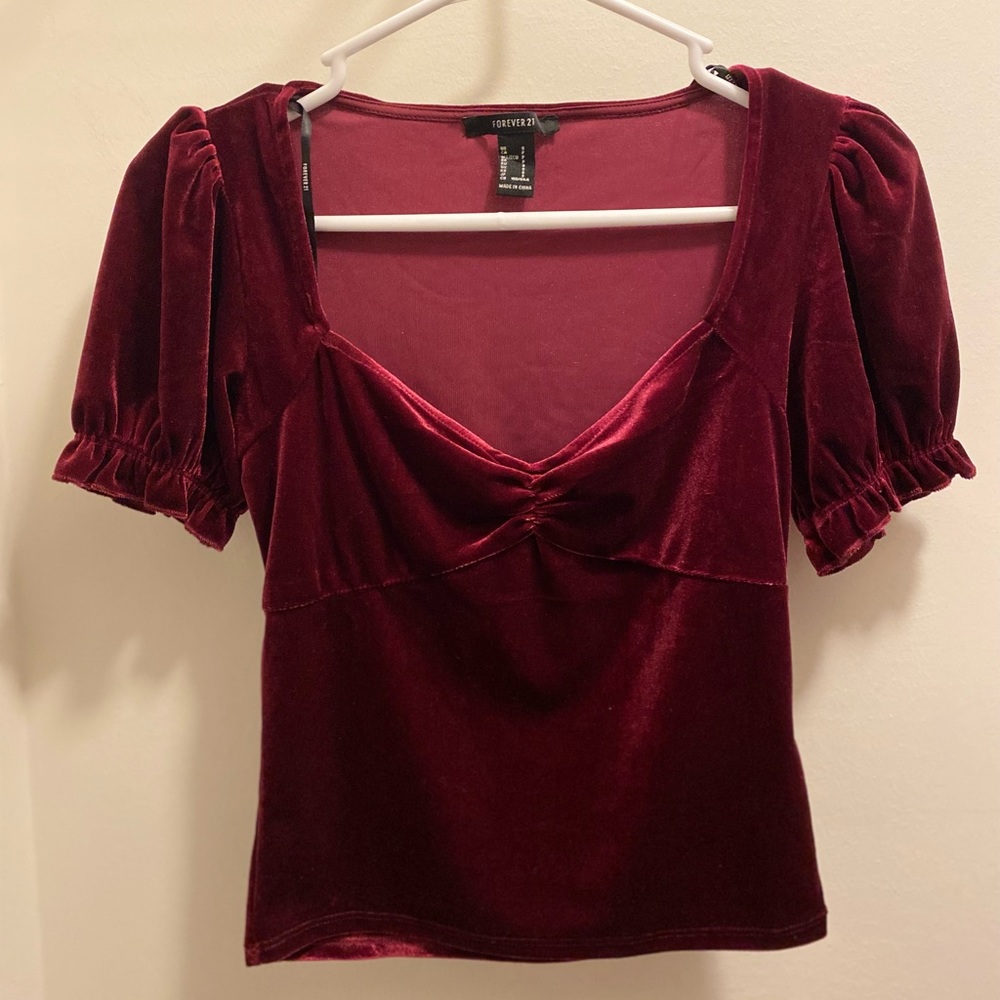 forever 21 ruched sleeve velvet top || ACCEPTING ALL REASONABLE OFFERS